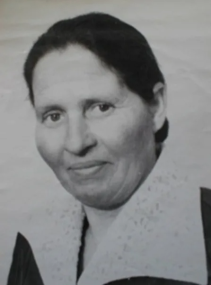 Улица им.В.Д. Буровой — Героя Социалистического труда. Улица им.В.Д. Буровой — Героя Социалистического труда.